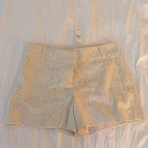 NWT LOFT Chino shorts Size 2 Cream Lace